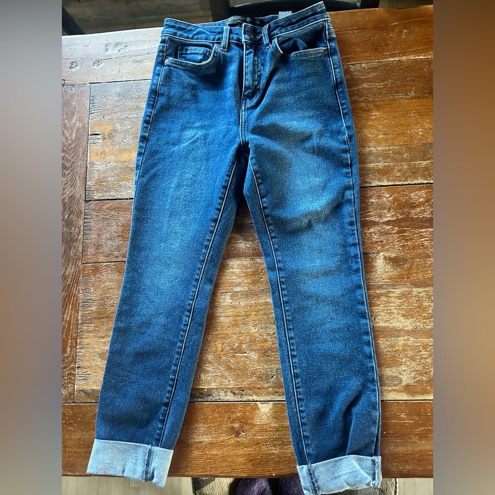 High rise, straight leg dark denim Women's size 26, R&W